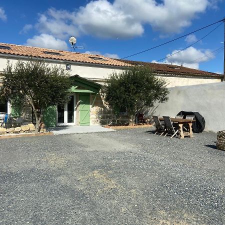 Maison De Charme Au Coeur Des Vignes Et Gironde Gauriac Exterior photo